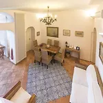 Lieta Ίσκια