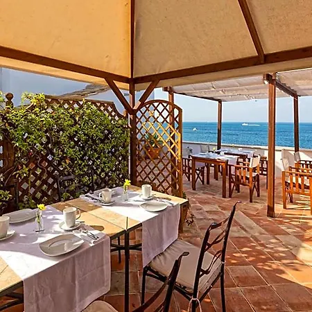 فندق مبيت وإفطار Lieta 4*