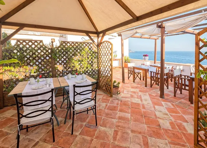 Lieta Bed and Breakfast 4*